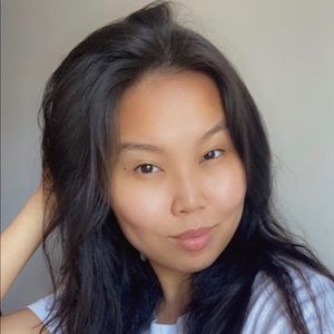 Meet your Posher, Amina